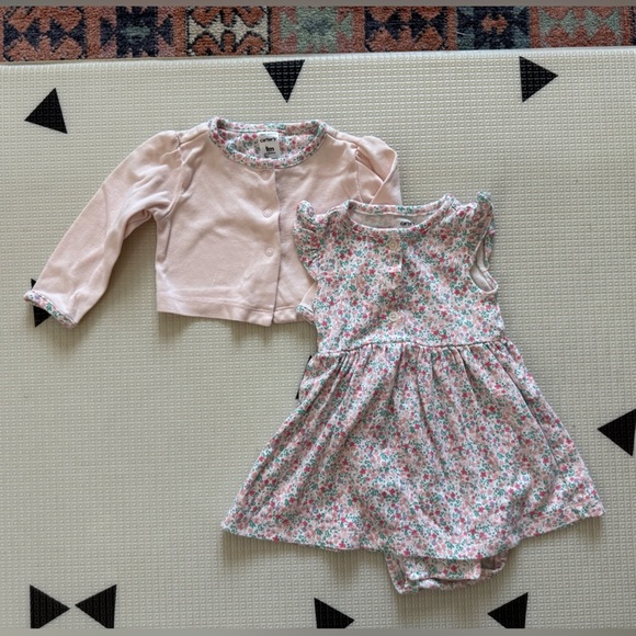 Carter’s|Baby girl Ditsy Floral Pink short sleeve dress bodysuit with cardigan• - Picture 3 of 5